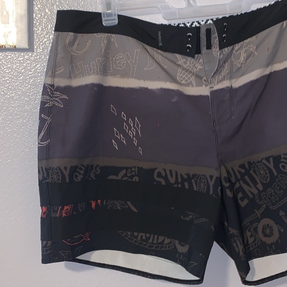 Hurley men’s 38 nautical beach swim trunks - Picture 2 of 9